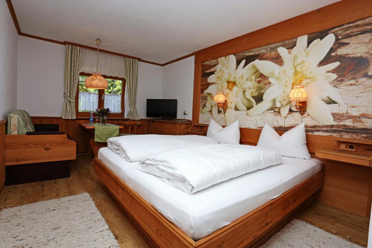 Lustiger Hirsch Hotel Akams Bagian luar foto