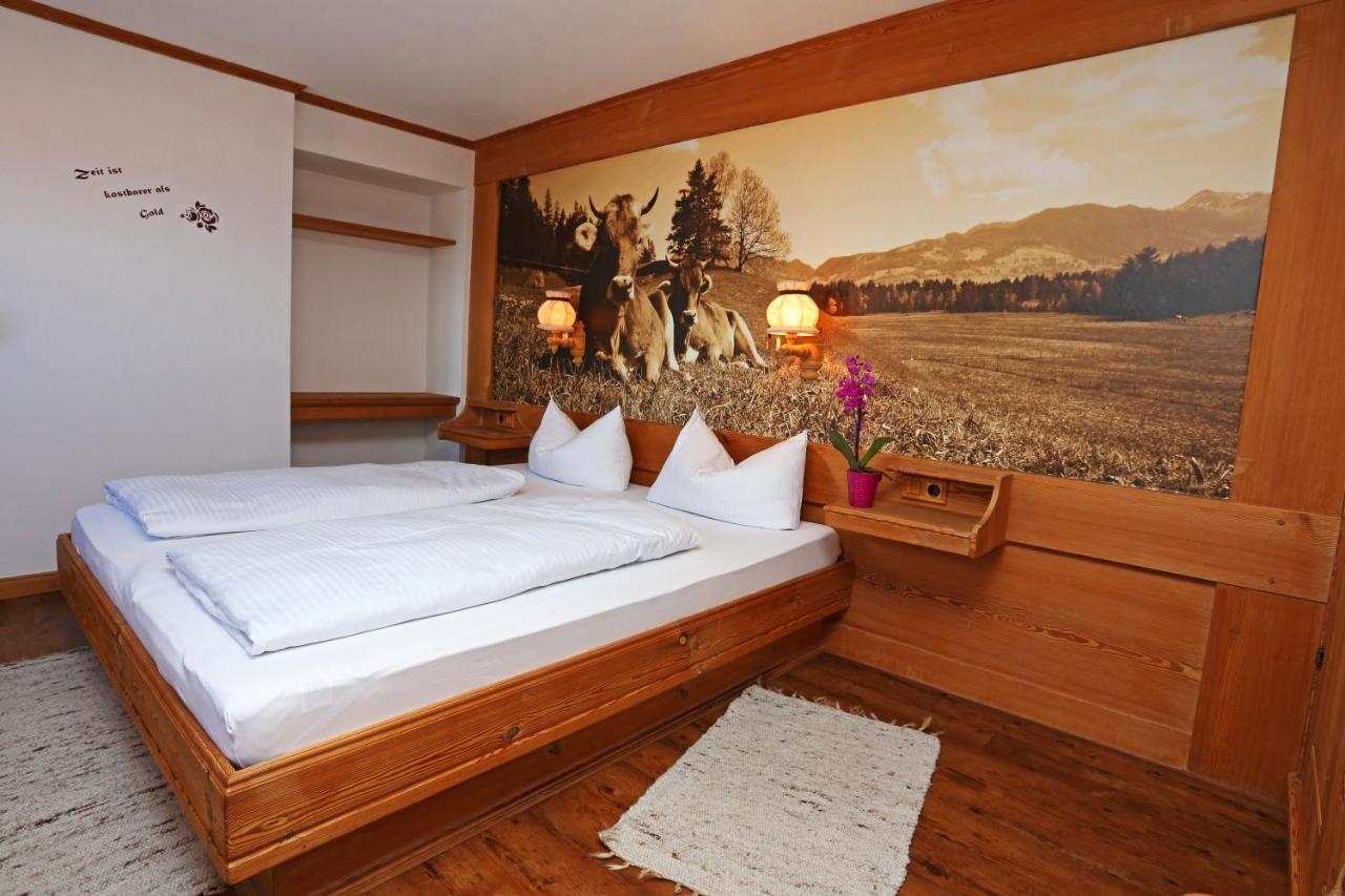 Lustiger Hirsch Hotel Akams Bagian luar foto