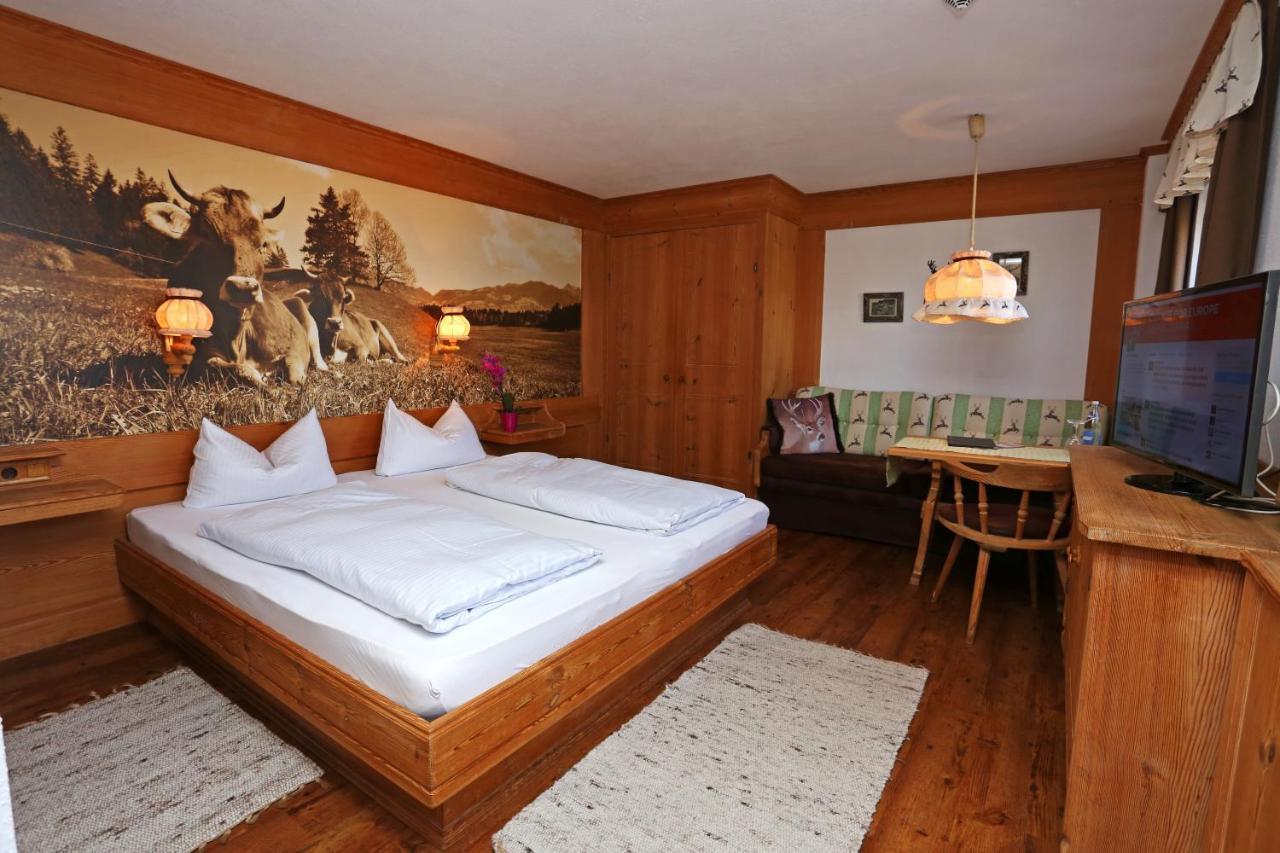 Lustiger Hirsch Hotel Akams Bagian luar foto